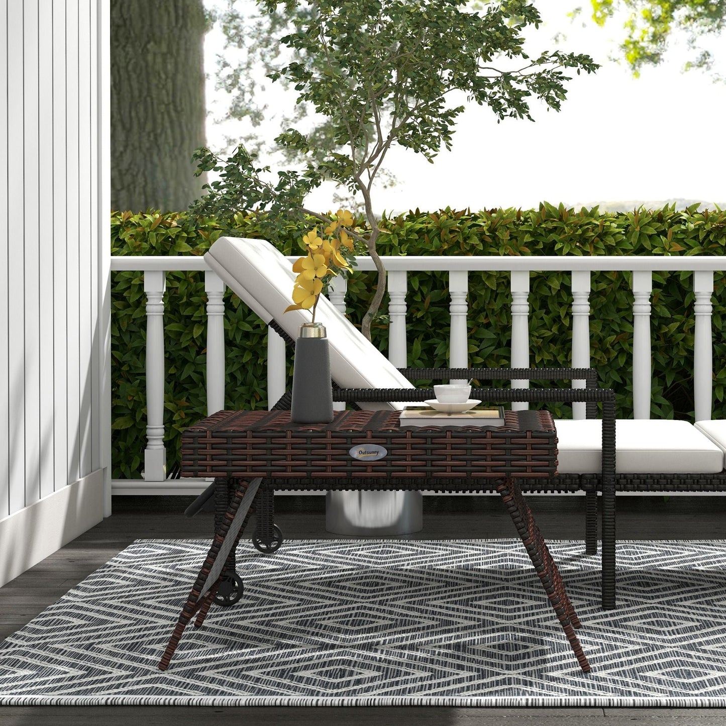 Outsunny Folding Rattan Side Table, Outdoor End Table, Hand Woven PE Rattan Coffee Table for Balcony, Backyard, Garden, Lawn, Courtyard, Brown Doba