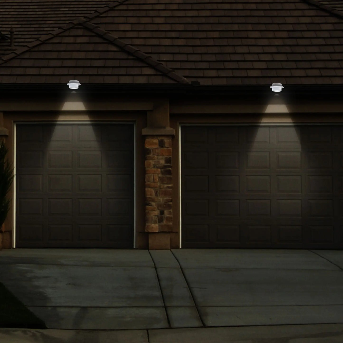 Solar Power LED Light With Bracket Doba